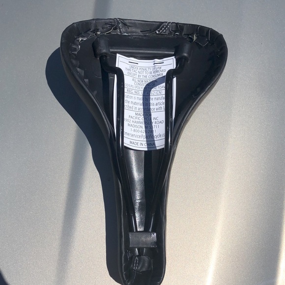 Bike seat - Picture 3 of 3